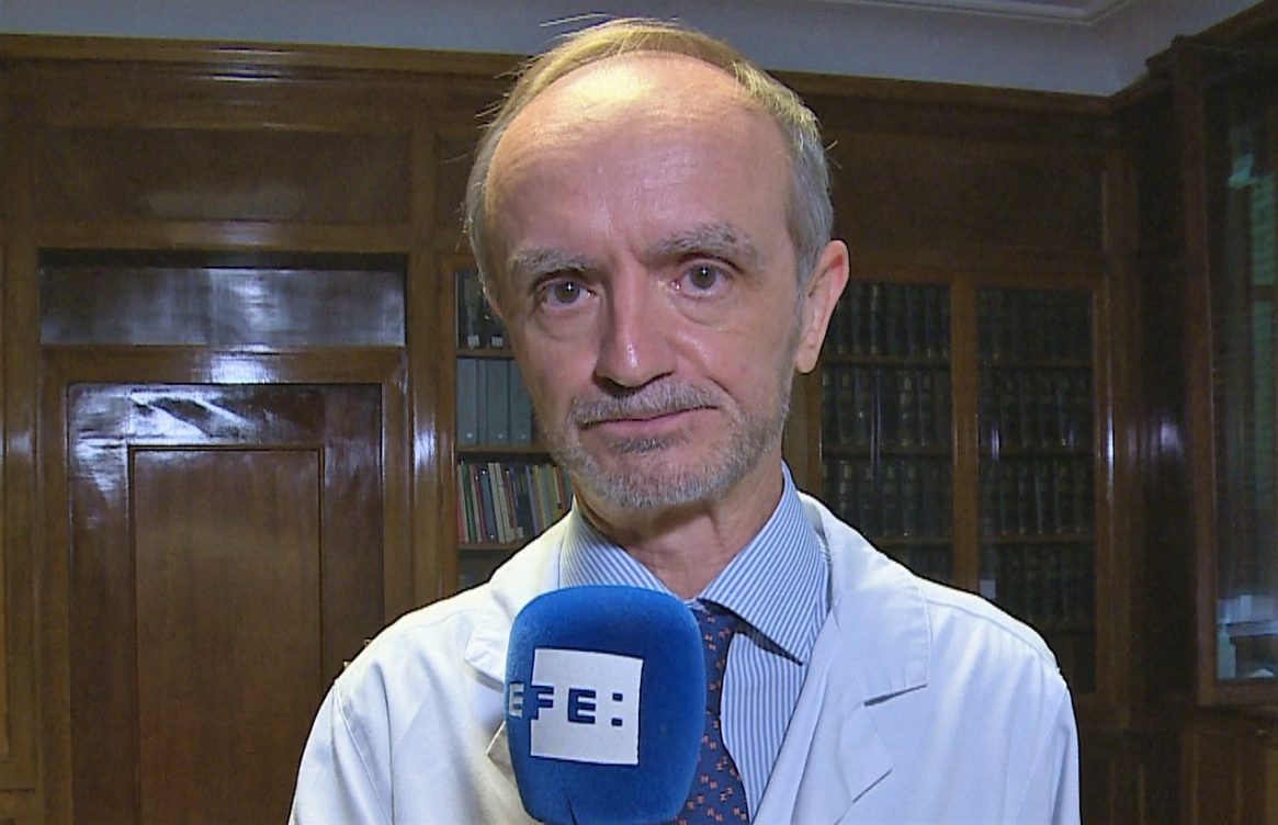 Dr. Eduardo López Bran, jefe del Servicio de Dermatología del Hospital Clínico Universitario San Carlos de Madrid