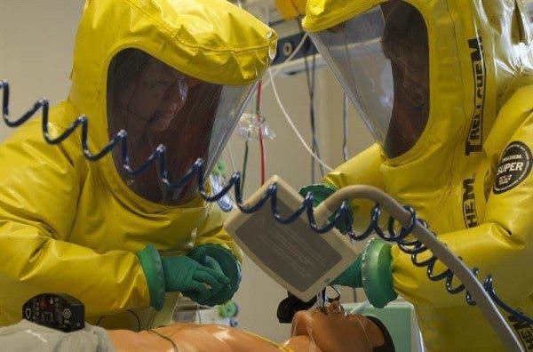Se desconocen los riesgos del suero experimental del ébola