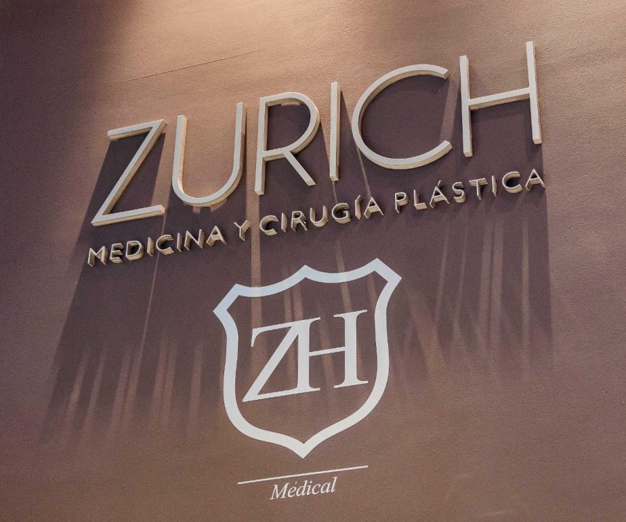 Logo de Clínicas Zurich.