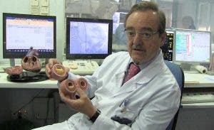 El Dr. Carlos Macaya nos muestra la evolución del engrosamiento arterial por colesterol.