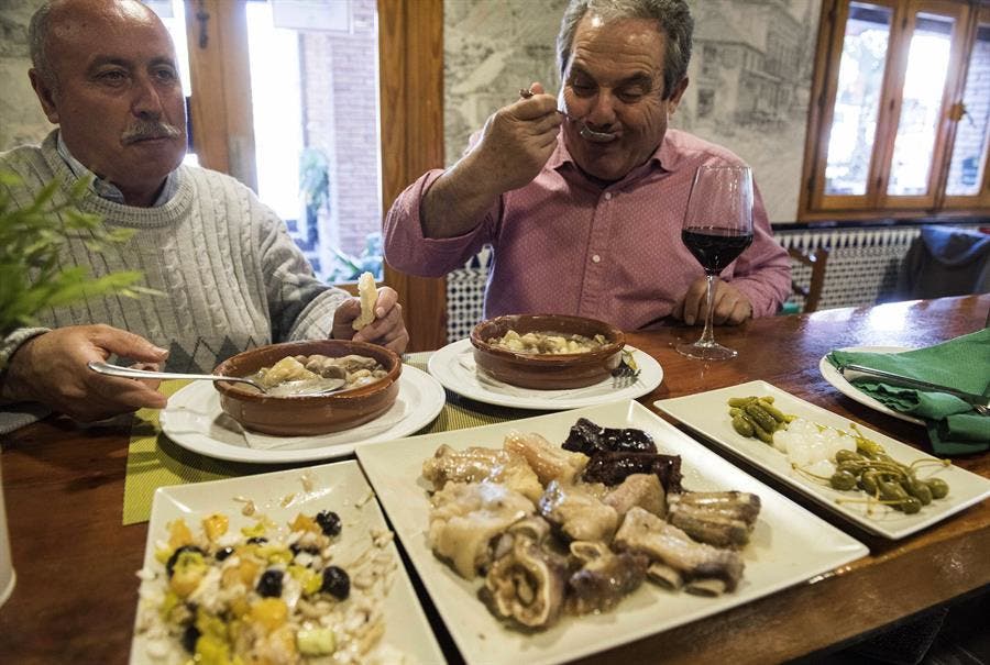 Granada, olla, San Antón, comida, platos, tradicional, granaíno, gastronomía, abecedario de la nutrición
