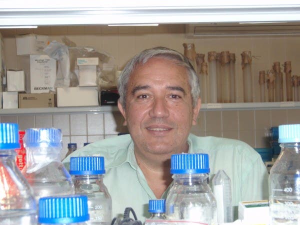 El científico José Alcamí en el laboratorio del Centro Nacional de Microbiología del Instituto de Salud Carlos III de Madrid. Foto ISCIII