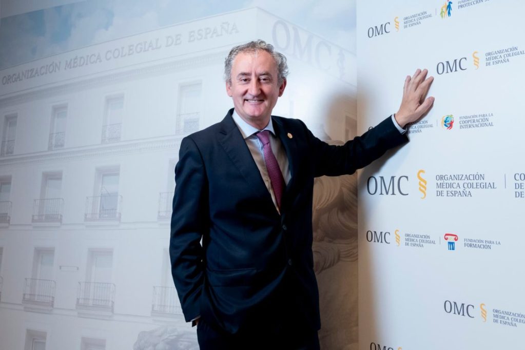 Tomás Cobo presidente de los médicos españoles