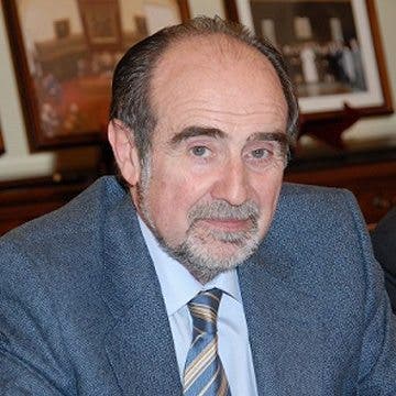 Joaquín Poch, reelegido presidente de la Academia de Medicina