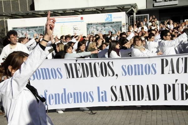 Más de cien directivos de centros de salud de Madrid anuncian su dimisión