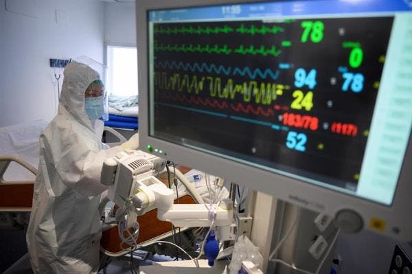 Ligero aumento de la incidencia acumulada en España y estabilidad en los hospitales
