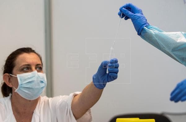 sanitarios pruebas virus PCR