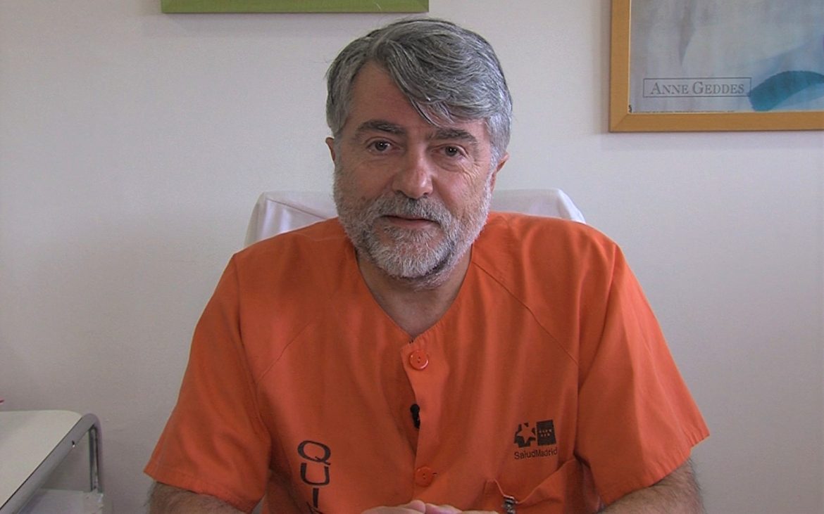 Traslado de un bebé recién nacido a otro hospital