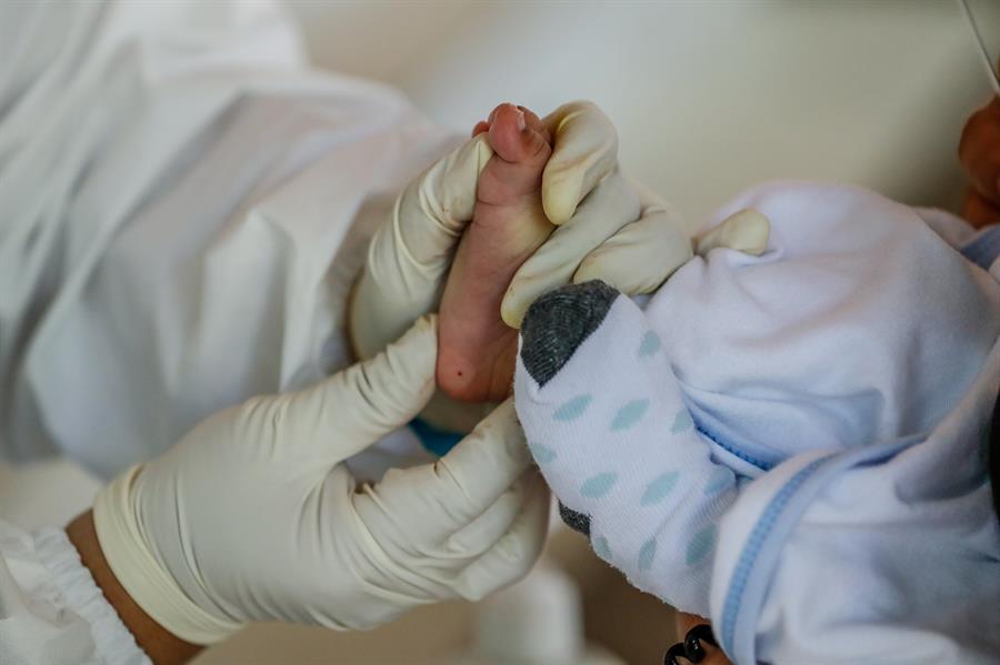 Prueba del talón: se ampliarán a 18 los cribados neonatales antes de fin de año
