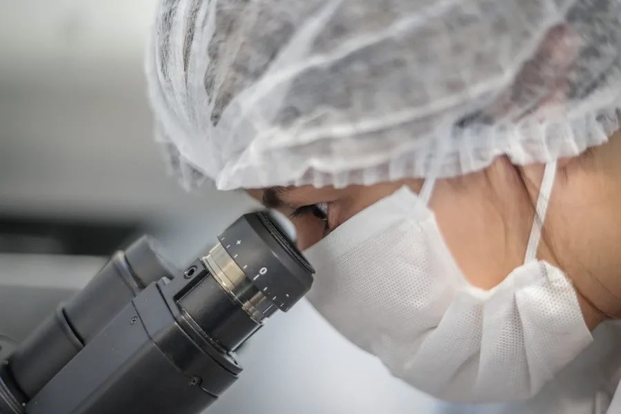 estudio compuestos químicos en el semen