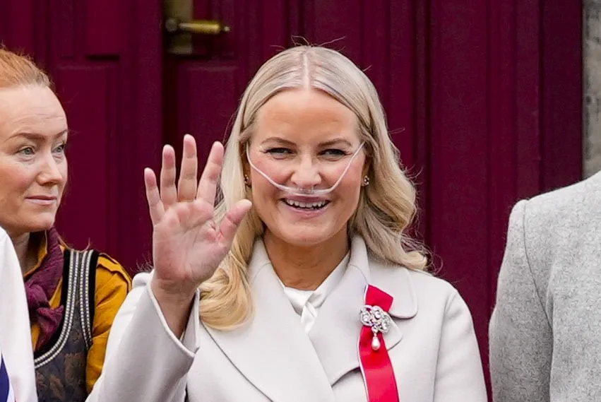Mette-Marit fibrosis pulmonar